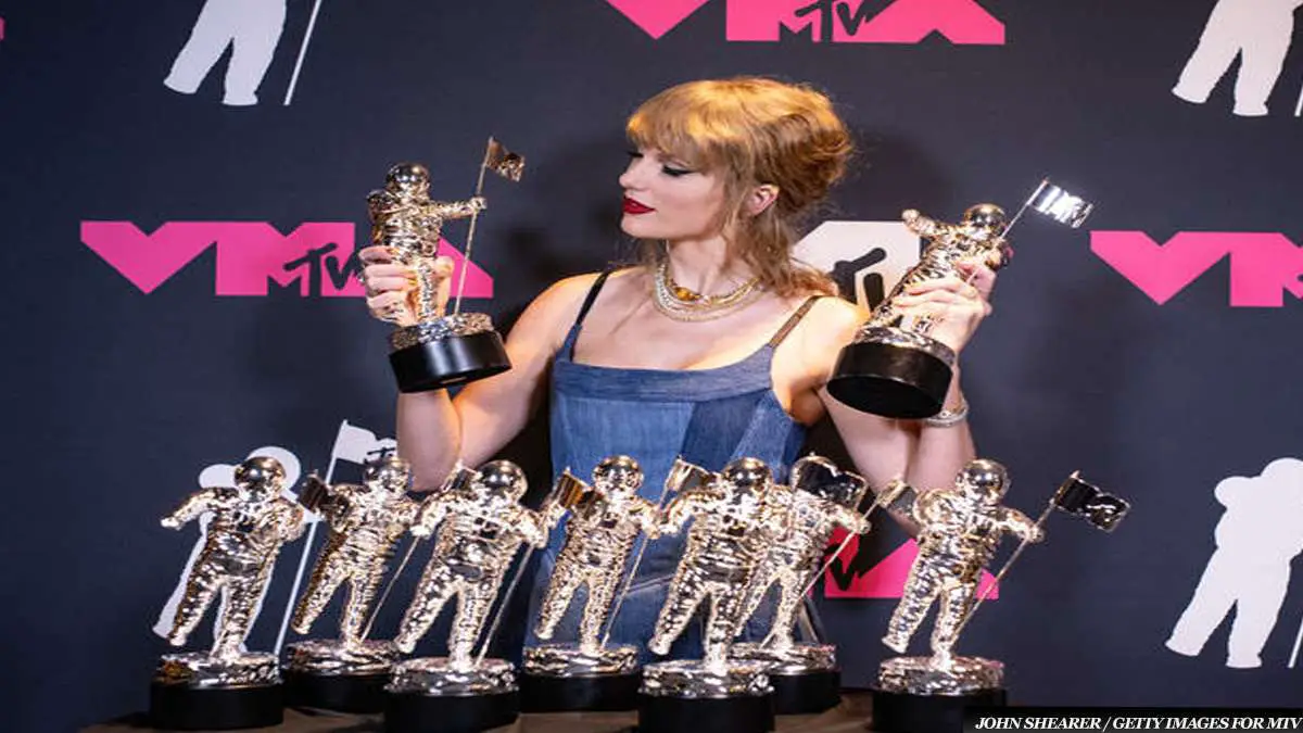 Taylor Swift Sweeps 2023 MTV VMAs with "Anti-Hero" Video