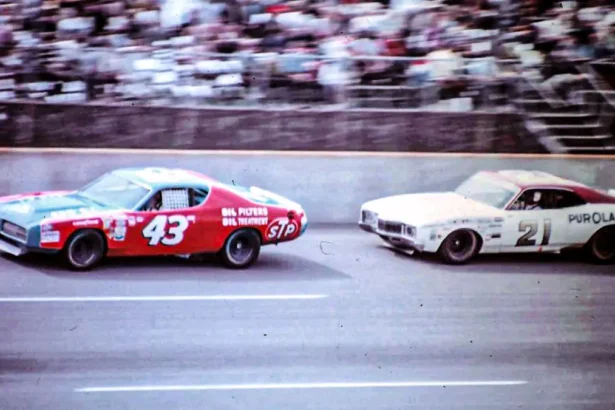 NASCAR's 75th Anniversary: A Legendary Rivalry - Richard Petty vs. David Pearson in the Iconic 1976 Season